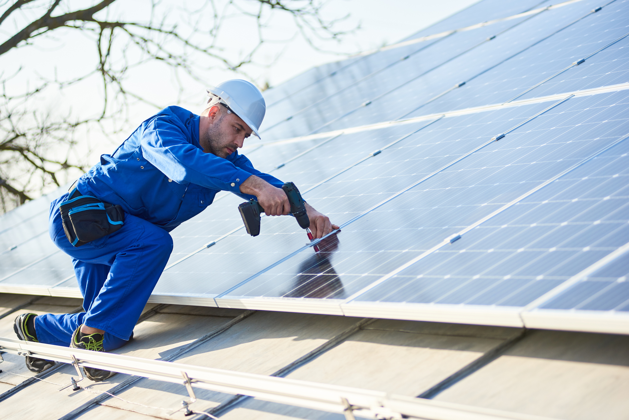 Photovoltaikanlage wird montiert in Lostallo