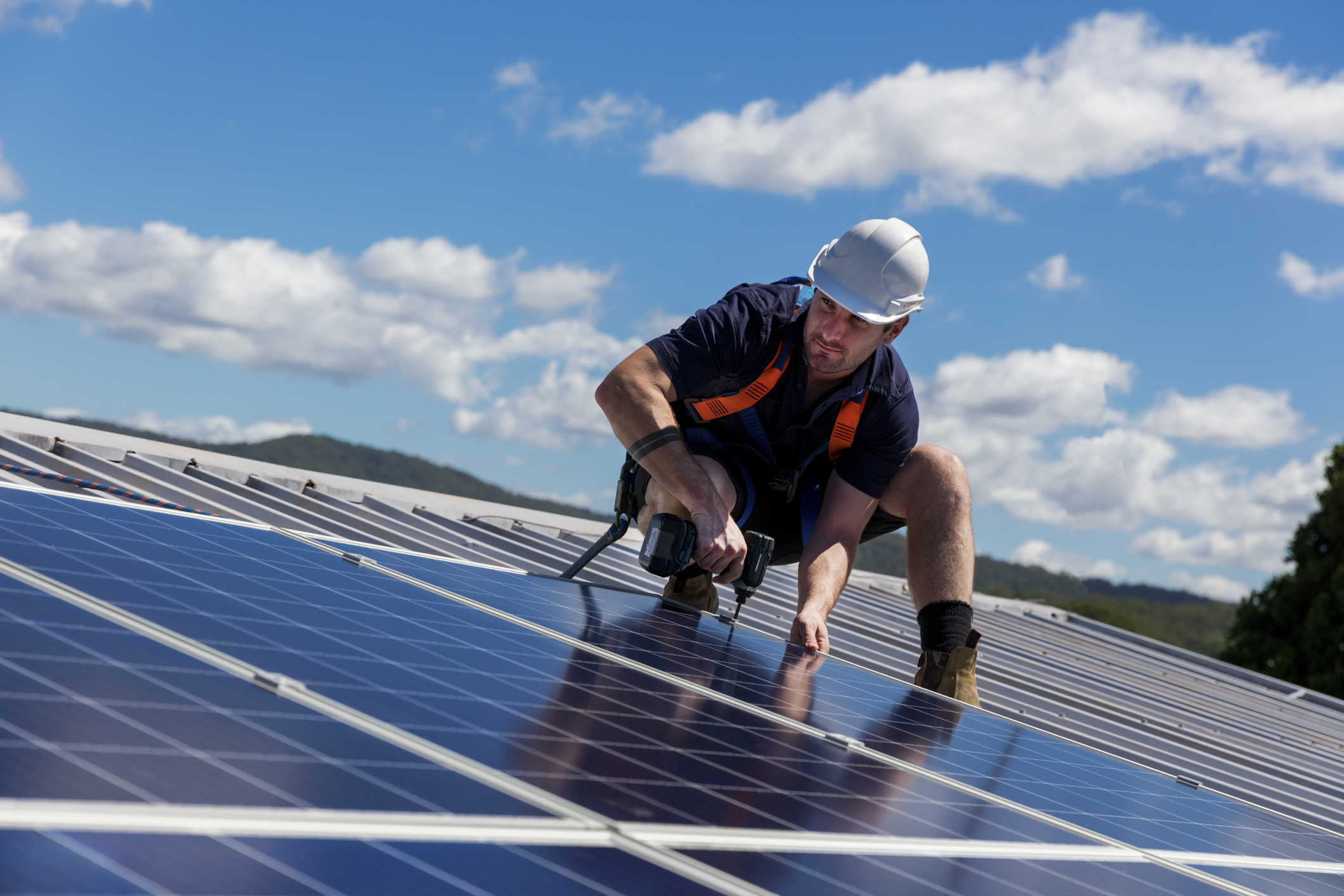Solarpanels werden montiert in Safenwil